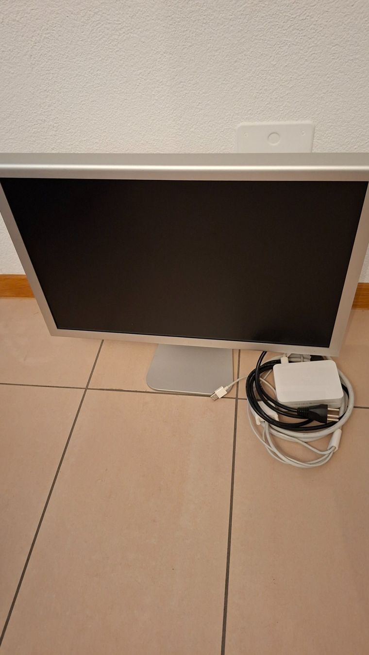Apple Ecrans: Monitor Cinema Display Apple 2010 – D'occasion à Genestrerio par mor_fnw8 1