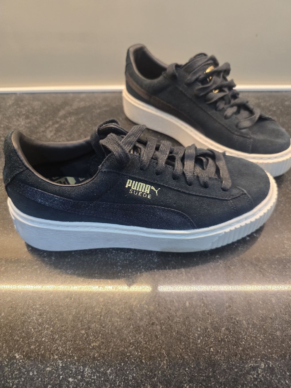Puma Damenschuhe: Puma Sneakers - Grösse 36 – Gebraucht aus Hägglingen von Raff_Ella 1