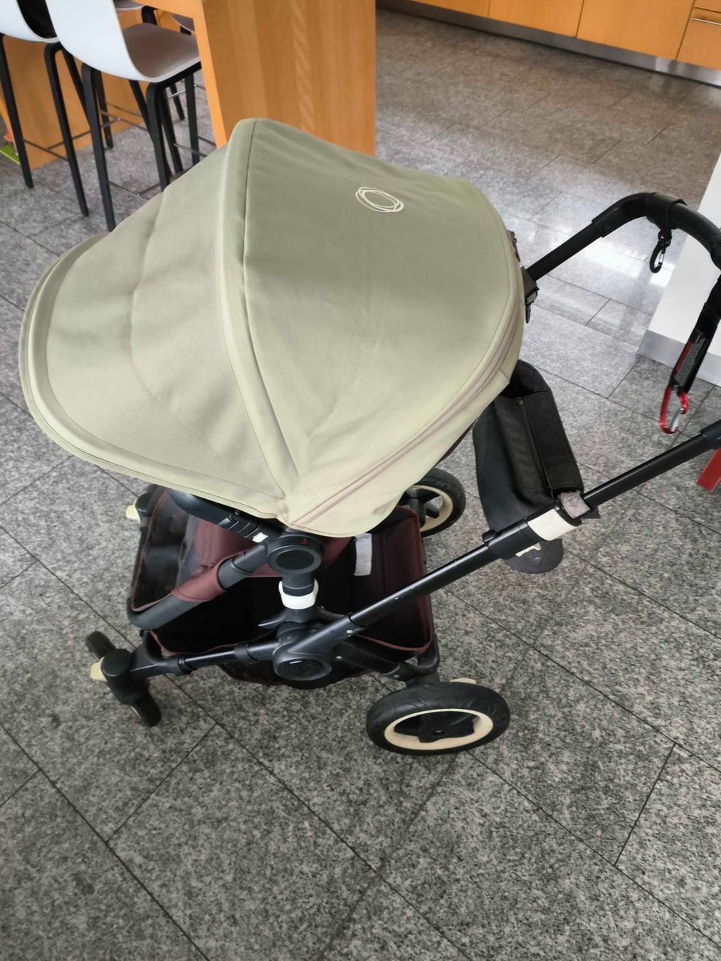 Bugaboo Carrozzine: Bugaboo Buffalo Kinderwagen - Hellgrün – Usato da Zumikon venduto da dwl_j987