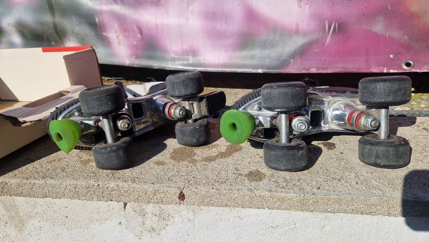Inline-Skating & Rollschuhe: patins a roulettes 37 Starway 1990 – Gebraucht aus Les Acacias von str_6prq 2