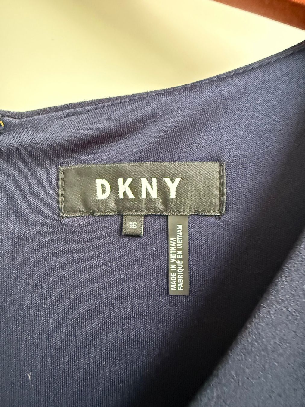 DKNY Vestiti: DKNY Dunkelblau Kleid – Usato da Spreitenbach venduto da BritToSwiss 3