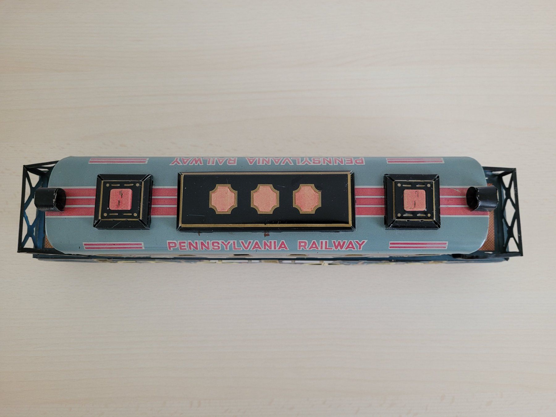 Spielzeuge: Blech Eisenbahnwagen – Gebraucht aus Stansstad von Kutolu 2