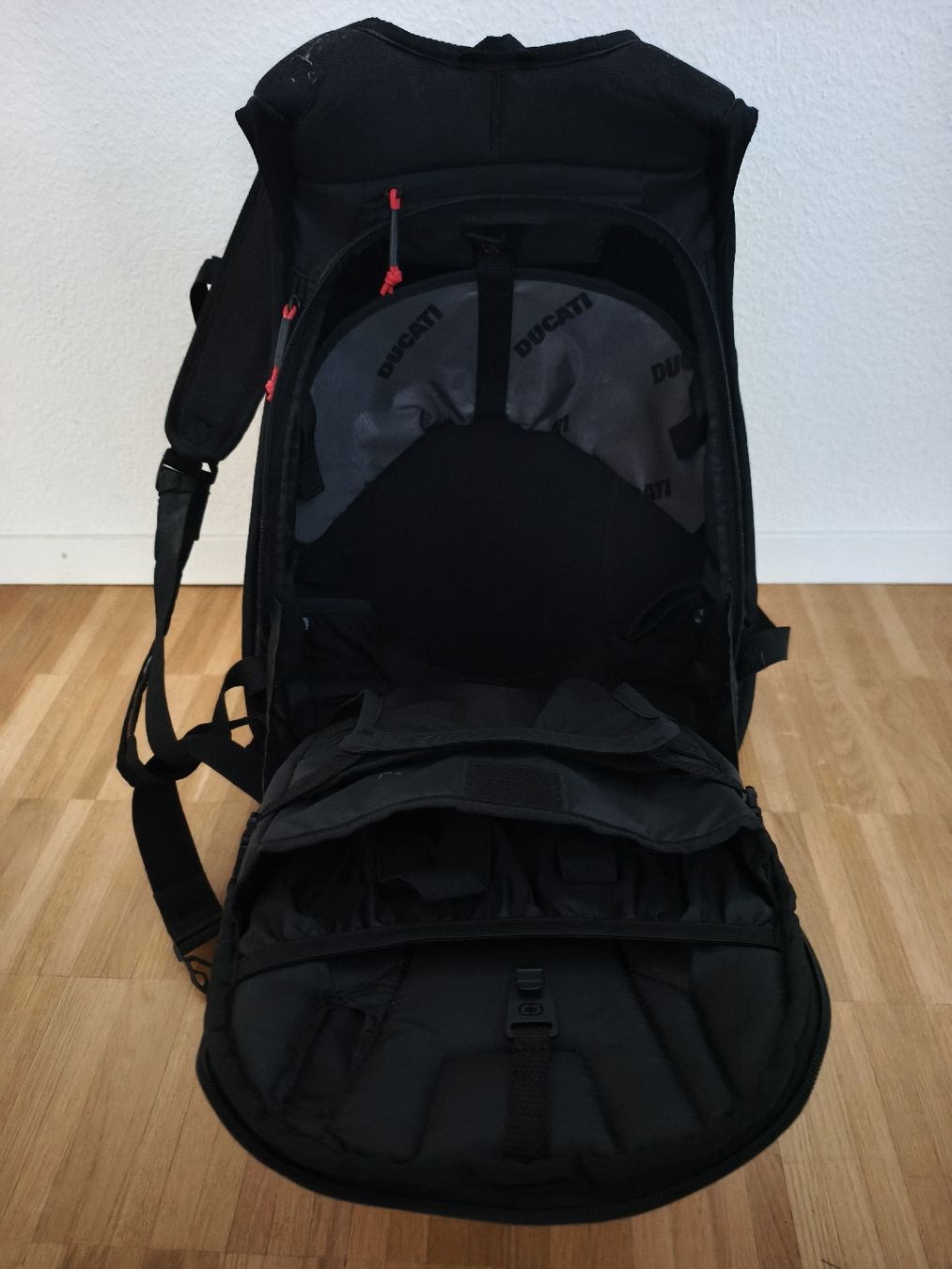 Ducati Sacs à dos: Ducati Motorrad Rucksack – D'occasion à Bremgarten AG par VM_92 1