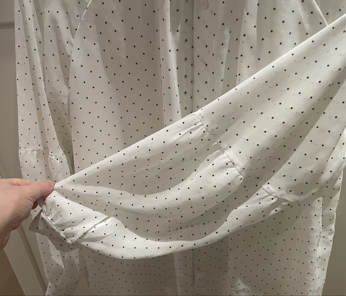 Massimo Dutti Camicette: Massimo Dutti White Blouse with Dots - Size 40 - Spring! – Usato da Oberwil BL venduto da Stellochkas 5