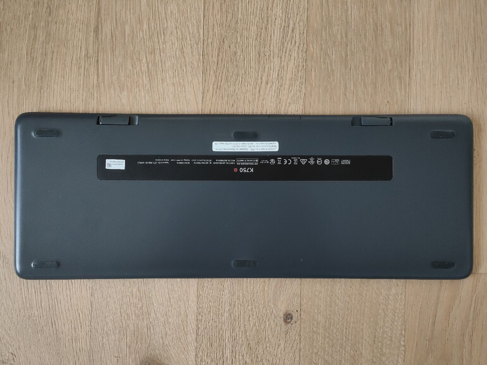 Logitech Tastaturen: Logitech K750 Tastatur – Gebraucht aus Birmensdorf ZH von  1