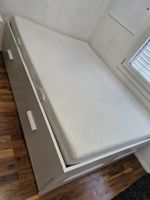 Bett IKEA Brimnes