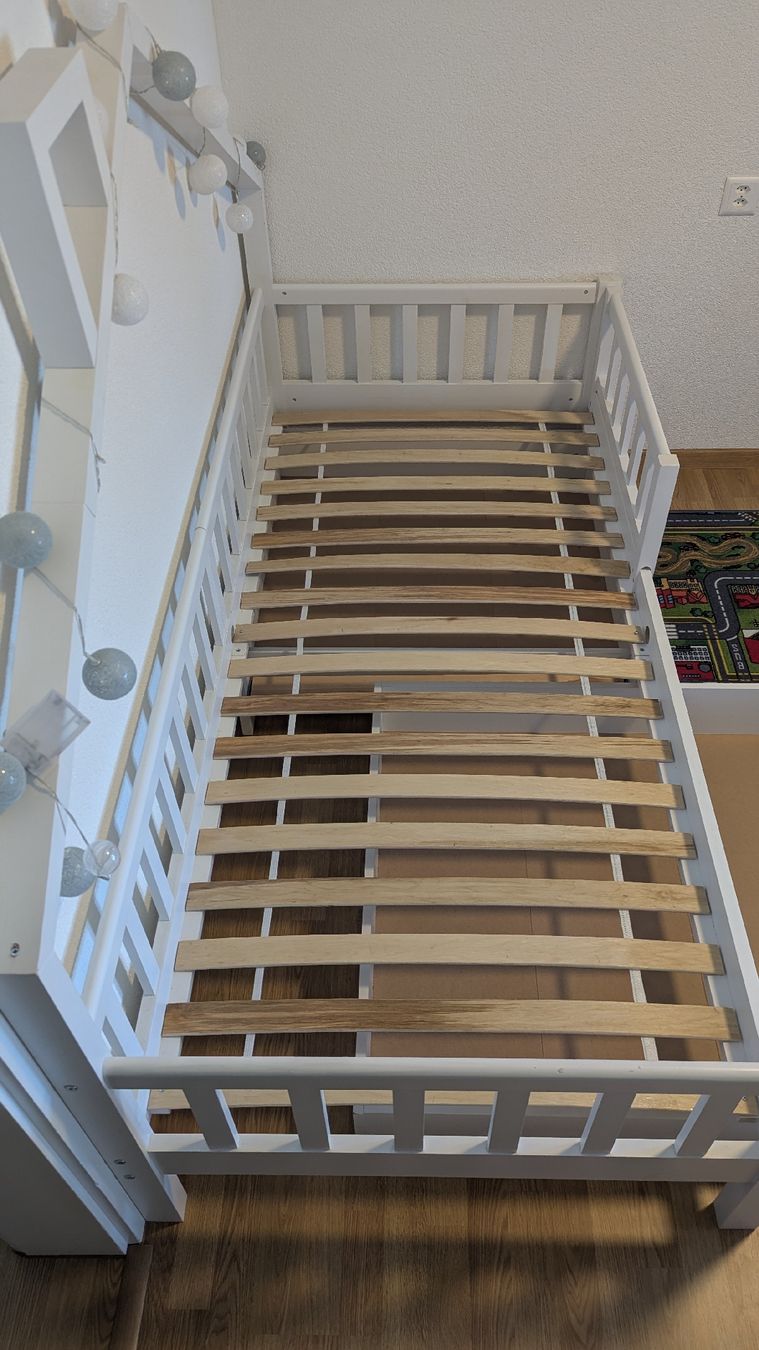 Betten: Kinder Hausbett – Gebraucht aus Illnau von Moglie.81 2