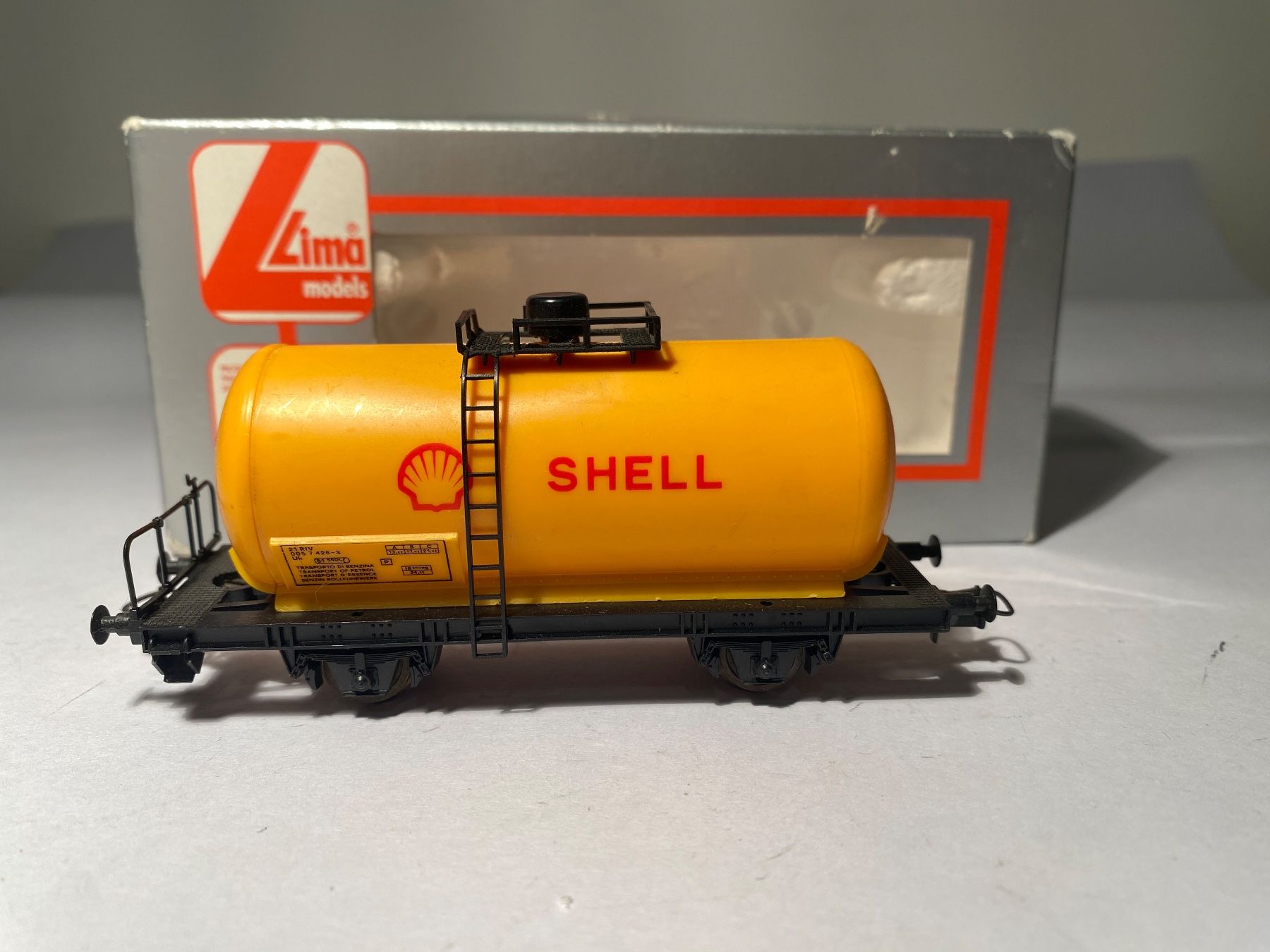 Lima Modellini di ferrovie: LIMA Tankwagen SHELL, DC Achsen – Usato da Buchrain venduto da Modellbahn11