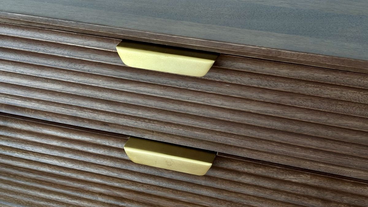 Kommoden: Kommode aus dunklem Mangoholz – Gebraucht aus Basel von yannis_s 1