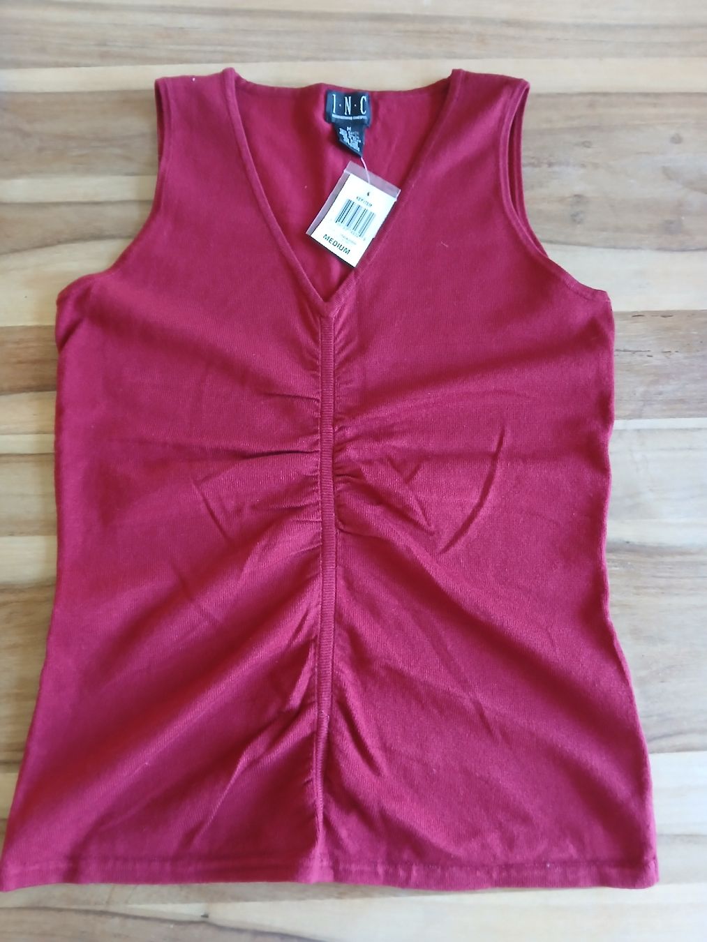 Tops: INC Tank Top Red Size M with tags – Neu und originalverpackt aus Dübendorf von LoRi-2026