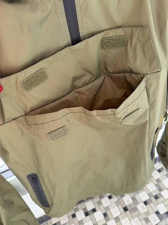 Ellesse Giacche: Ellesse Damen Windbreaker Size S – Usato da Unterägeri venduto da jan_ct29 2