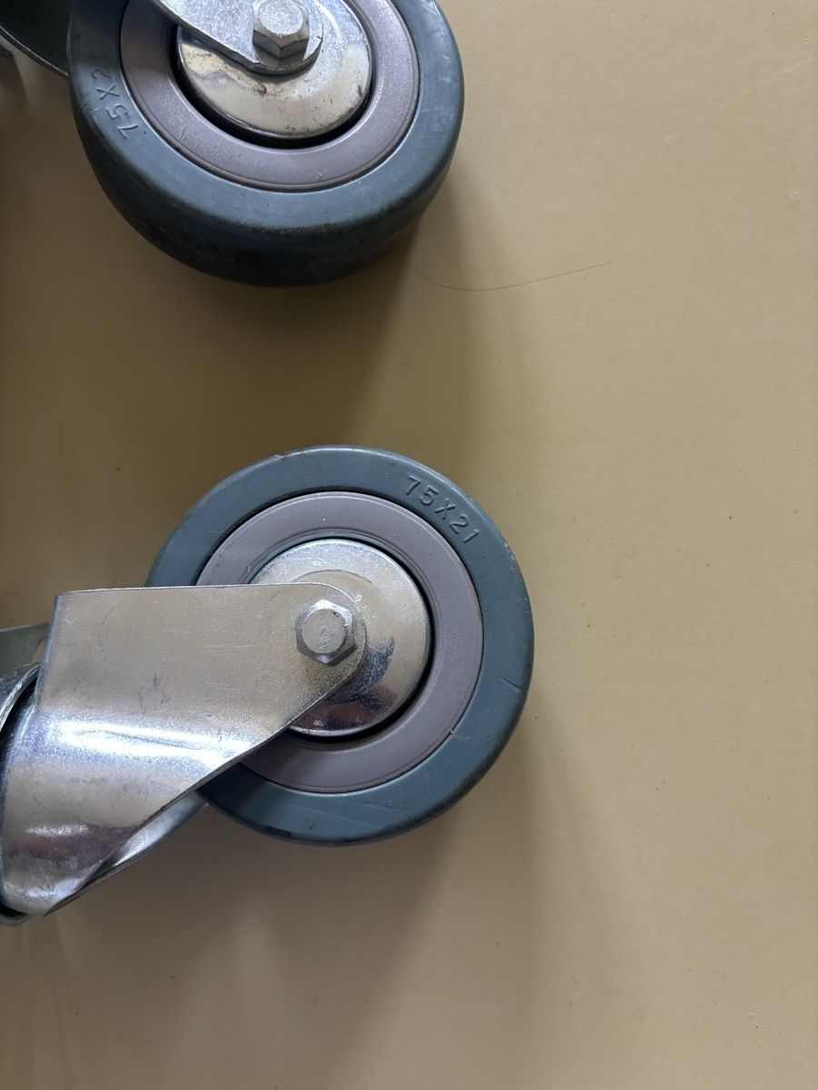 Altro per stoccaggio & trasporto: 4x Swivel Casters 75x21mm  – Usato da Morges venduto da Brunocunha05 1