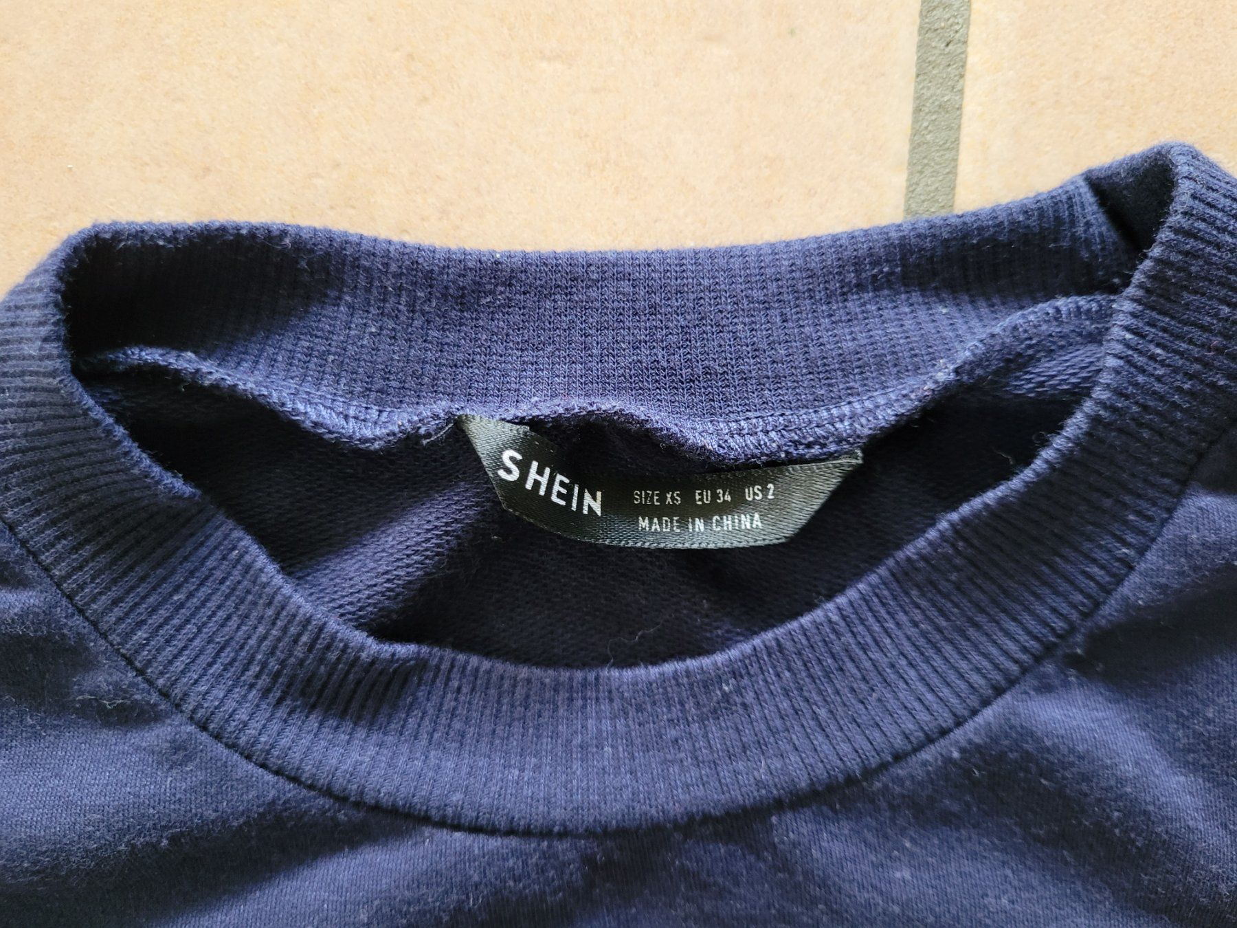Shein Pullover & Sweatshirts: SHEIN Pullover CALIFORNIA Gr.XS (ca. Gr.34-36) – Gebraucht aus Oetwil am See von swisspeak 3