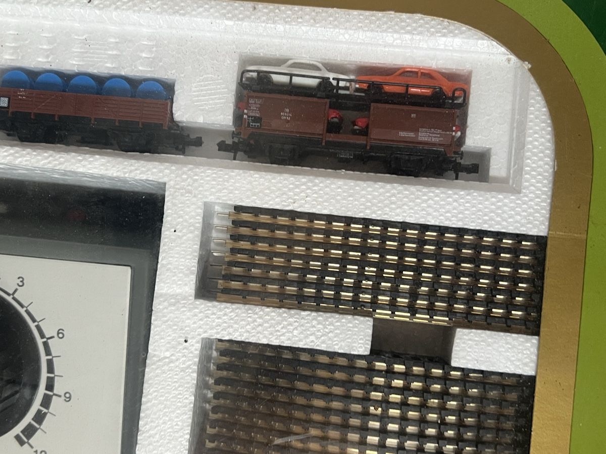 Trix Modelleisenbahnen: Minitrix Master-Set Eisenbahn Züge und Gleise mit Trafo – Gebraucht aus Basel von bellespirit 4