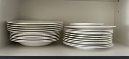 Geschirrset Wedgwood/Villeroy Boch