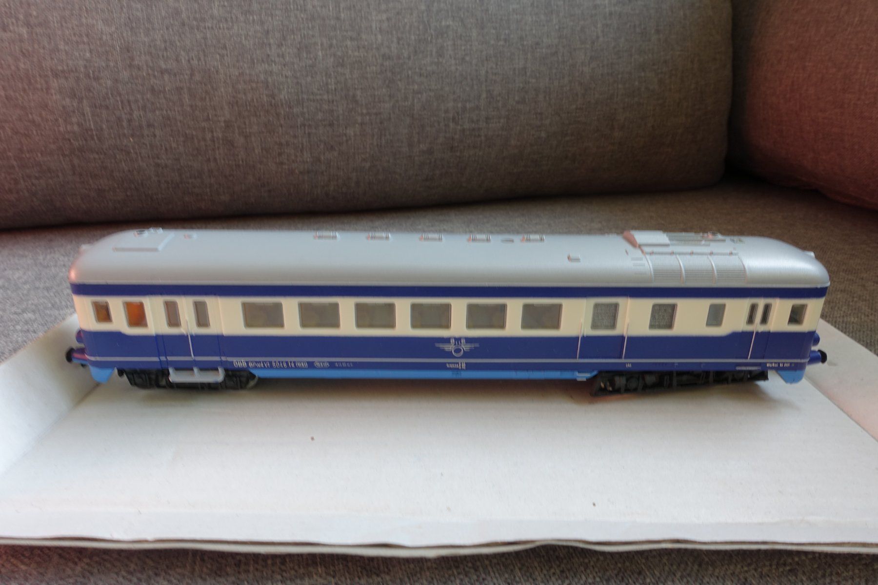 Kleinbahn Modellini di ferrovie: KLEINBAHN ÖBB Schnelltriebwagen VT 5046 - HO, DC – Usato da Wallbach venduto da Sarrows 1