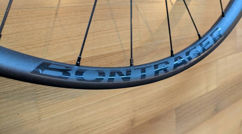Pneus & Kompletträder: Bontrager Line Comp 30 Hinterrad – Neu und originalverpackt aus Zürich von megas_stephanos 1