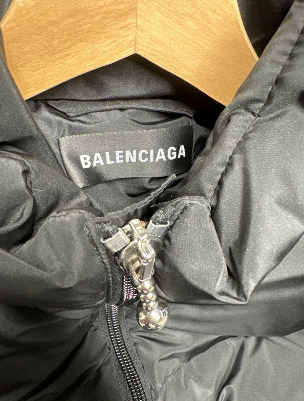 Balenciaga Giacche: Balenciaga C-Shape Jacket – Usato da Würenlos venduto da sain11 3