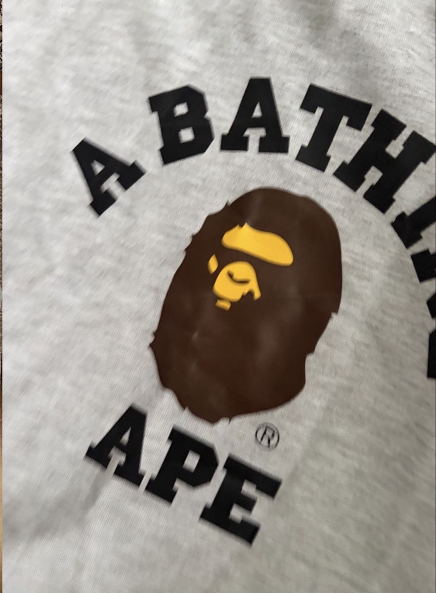 Pullover & Sweatshirts: Bape sweater – Neu (gemäss Beschreibung) aus Dietlikon von nab_tj9m 1