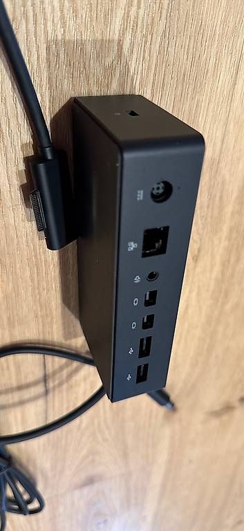 Microsoft Dockingstation: Microsoft Surface Docking Station – Gebraucht aus Winterthur von Masterdan