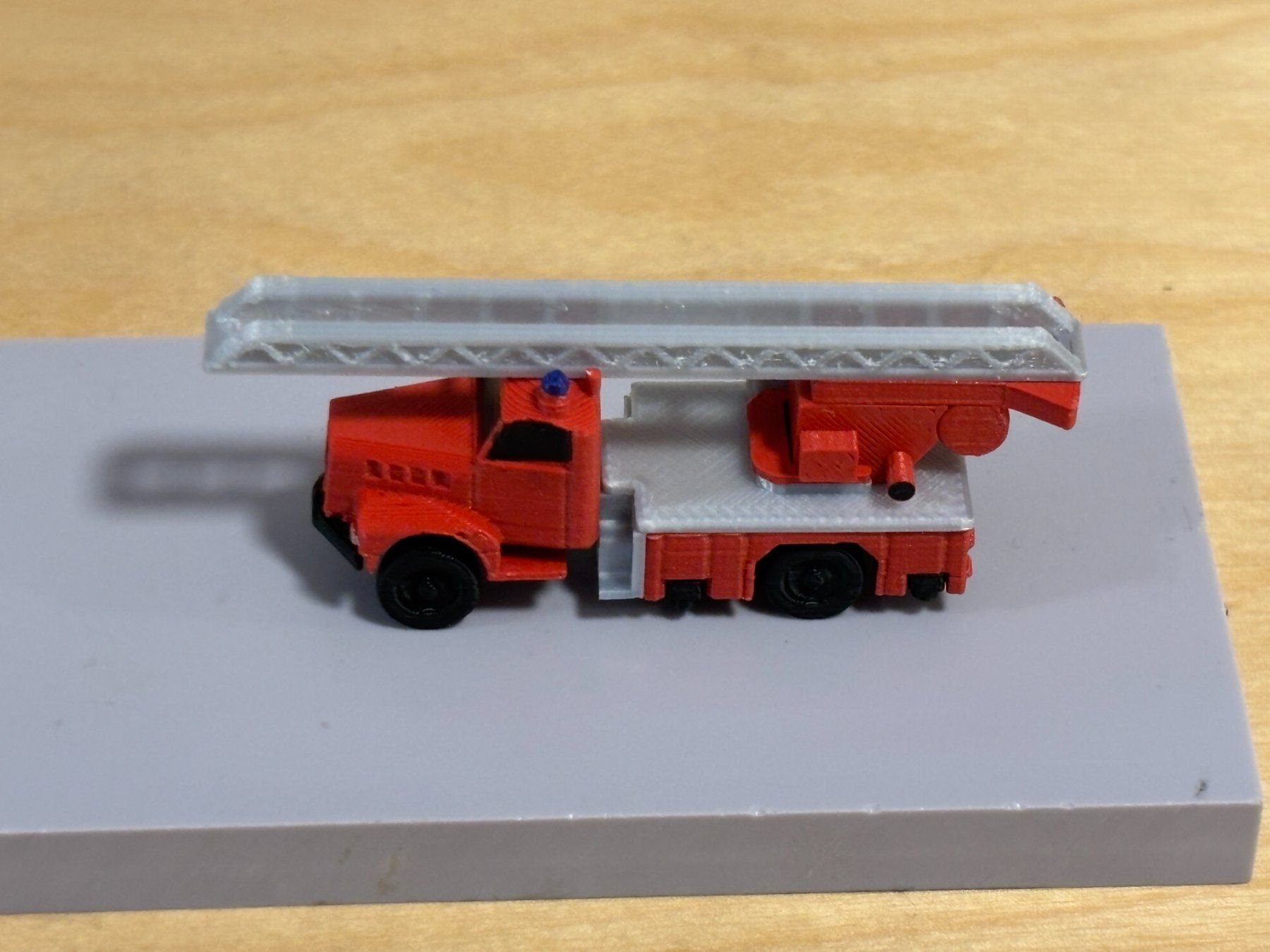 Modellini di ferrovie: Klassische Oldtimer Drehleiter 1:160 3D-Druck – Nuovo (secondo la descrizione) da Bülach venduto da h0slotch 1