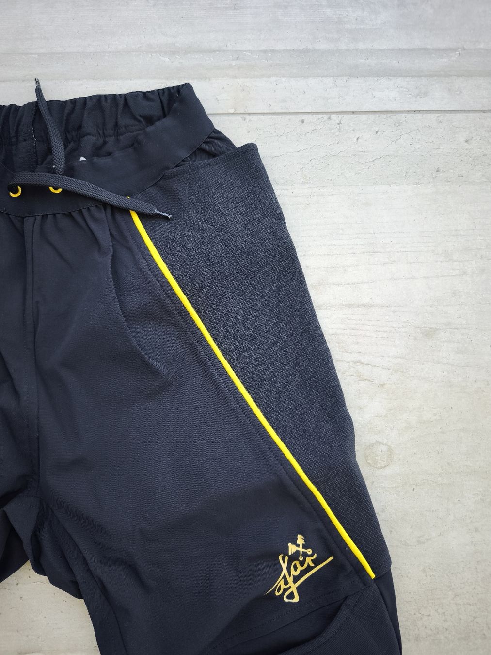 Pantaloni: Motorrad Protektoren Unterhose Größe Large – Usato da Unterägeri venduto da fisch67 2