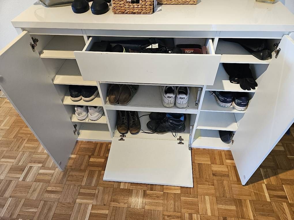 Kommoden: Schuhregal / Schuhschrank – Gebraucht aus Rüschlikon von vii_ndd9 1