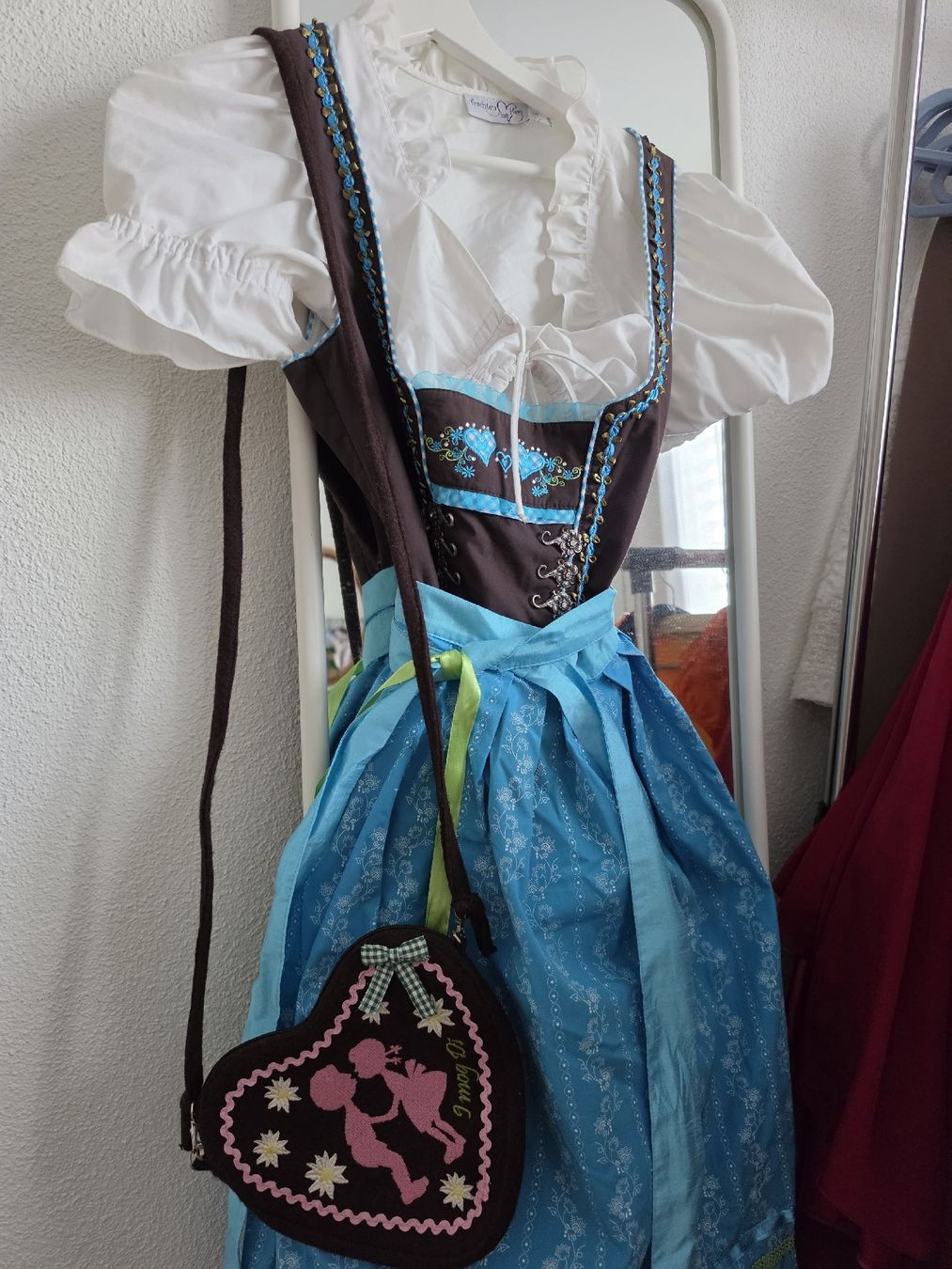 Vestiti: Dirndl Trachten mit Herz Stockerpoint Grösse 34 gebraucht – Usato da Lostorf venduto da nat_6tr8 6
