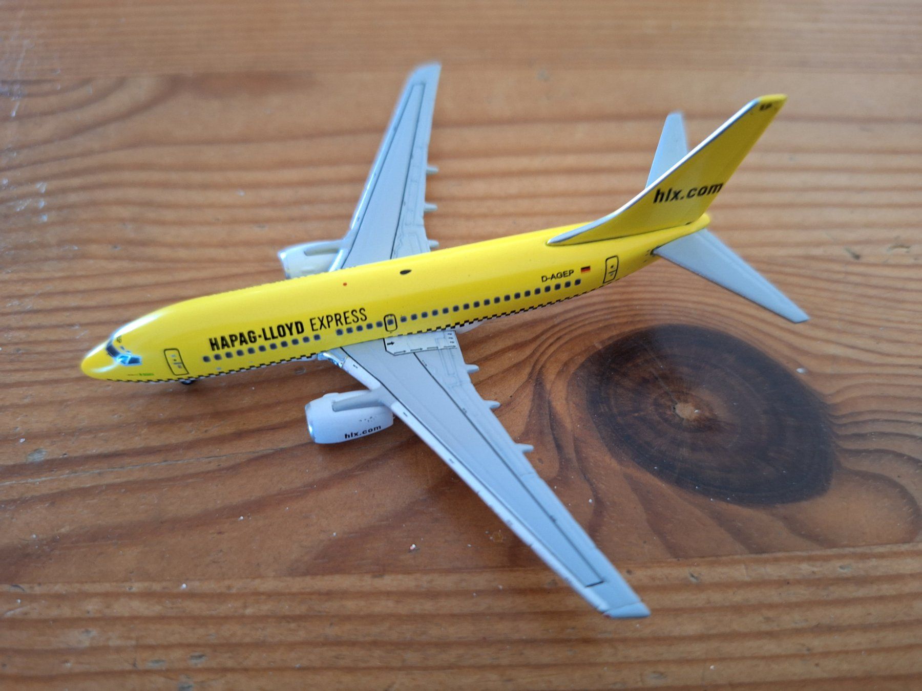 Boeing Kits de montage: Hapag-Lloyd Boeing 737-700 1:400 – D'occasion à Sargans par nicsam1815 1