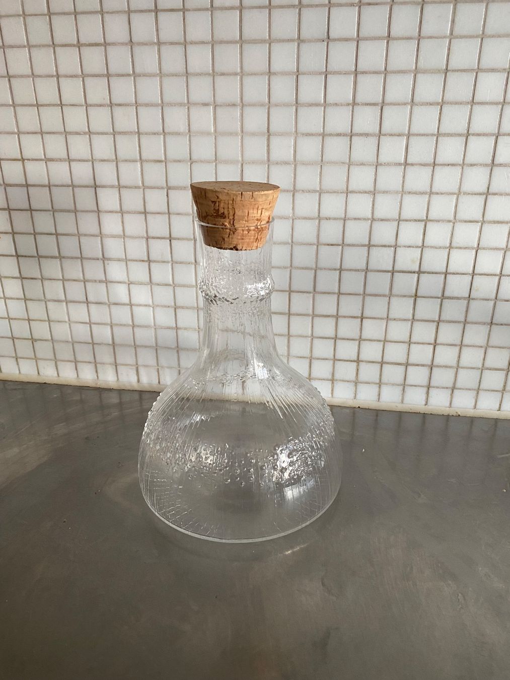 Iittala Caraffe: Karaffe Iittala Niva Glaskaraffe von Tapio Wirkkala – Usato da solothurn venduto da soko75 6