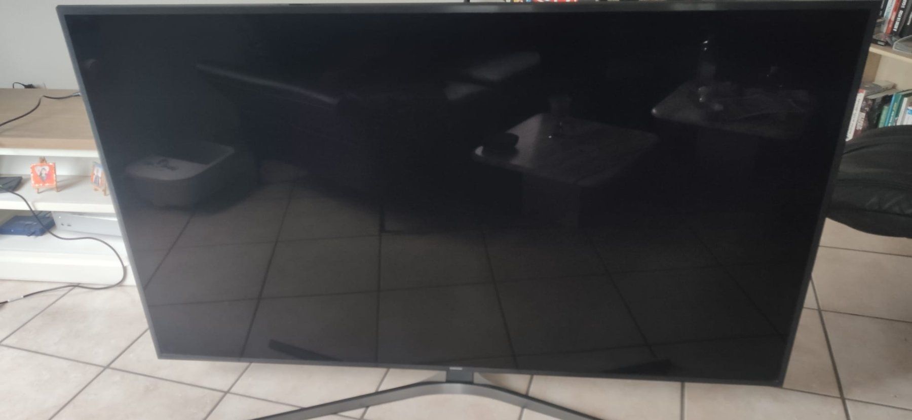 Televisori: TV Samsung 75" défectueuse – Difettoso da Tramelan venduto da Ptutu1
