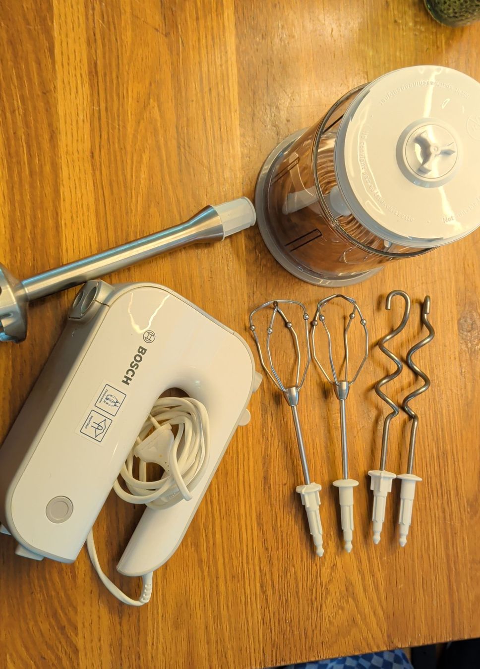 Bosch Elettrodomestici da cucina: Bosch Handmixer mit Zubehör, gebraucht – Usato da Thalheim AG venduto da duxeli_thale