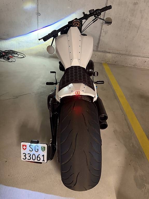 Chopper: Custom Harley Breakout – Gebraucht aus Ernetschwil von Sevo_0 3