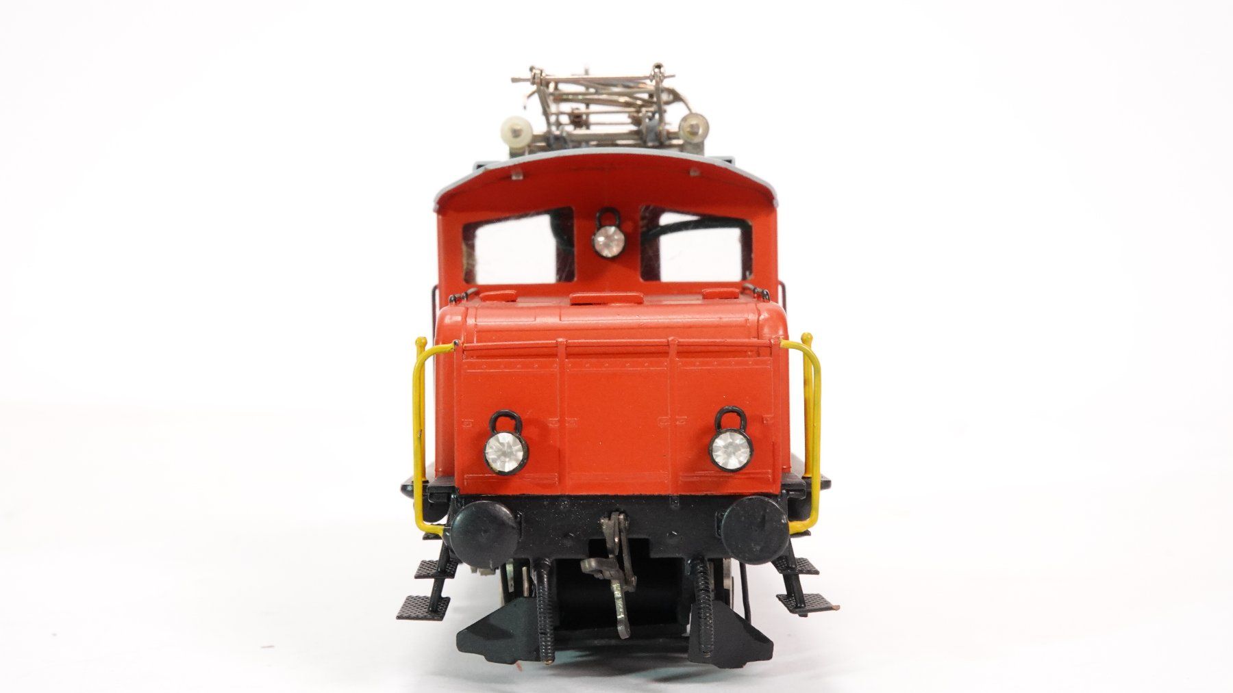 Metropolitan Modellini di ferrovie: 1œ Metrop 519 BLS Rangierlok rot – Usato da Uetendorf venduto da tigermuegi 2