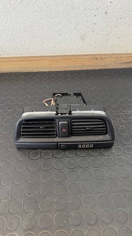 Tutti pezzi di ricambio auto: Bocchette aria Subaru STI – Usato da Molare venduto da Reto_Della_Torre 2