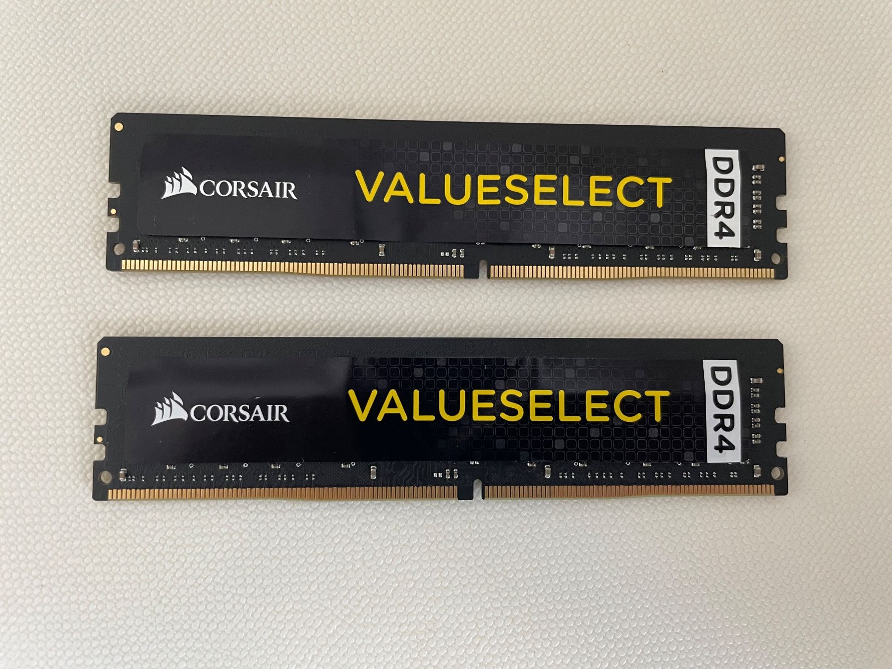 Corsair Memoria / RAM: Corsair valueselect DDR4 2:16 GB Ram – Usato da Dällikon venduto da buyandbehappy 1