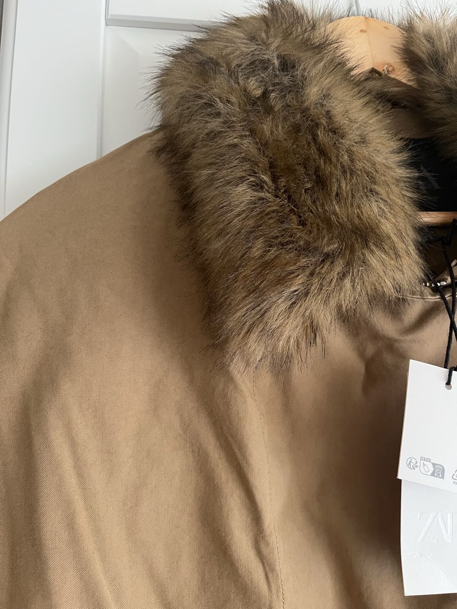 Zara Giacche: Jacke mit Pelzkragen – Nuovo e nell'imballaggio originale da Allschwil venduto da eyl_bb8q 1
