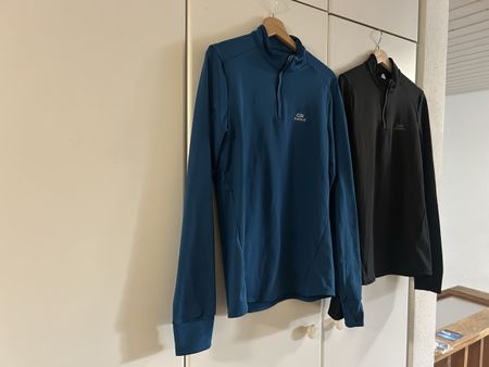 2 Laufshirts Kalenji blau schwarz guter Zustand