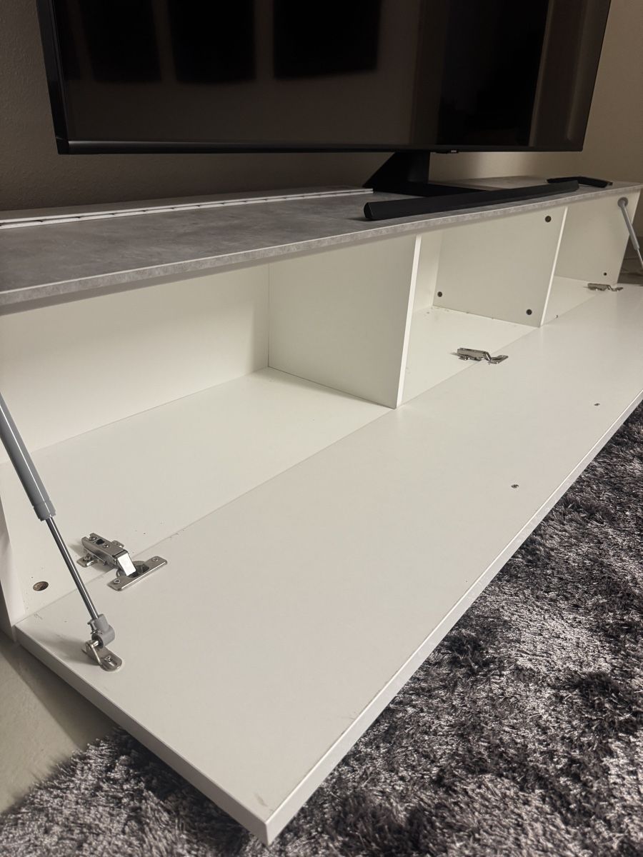 TV Möbel: Sideboard – Gebraucht aus Zürich von Leined 1