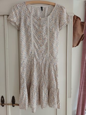 Kleid naf naf geblümt Blumen XS