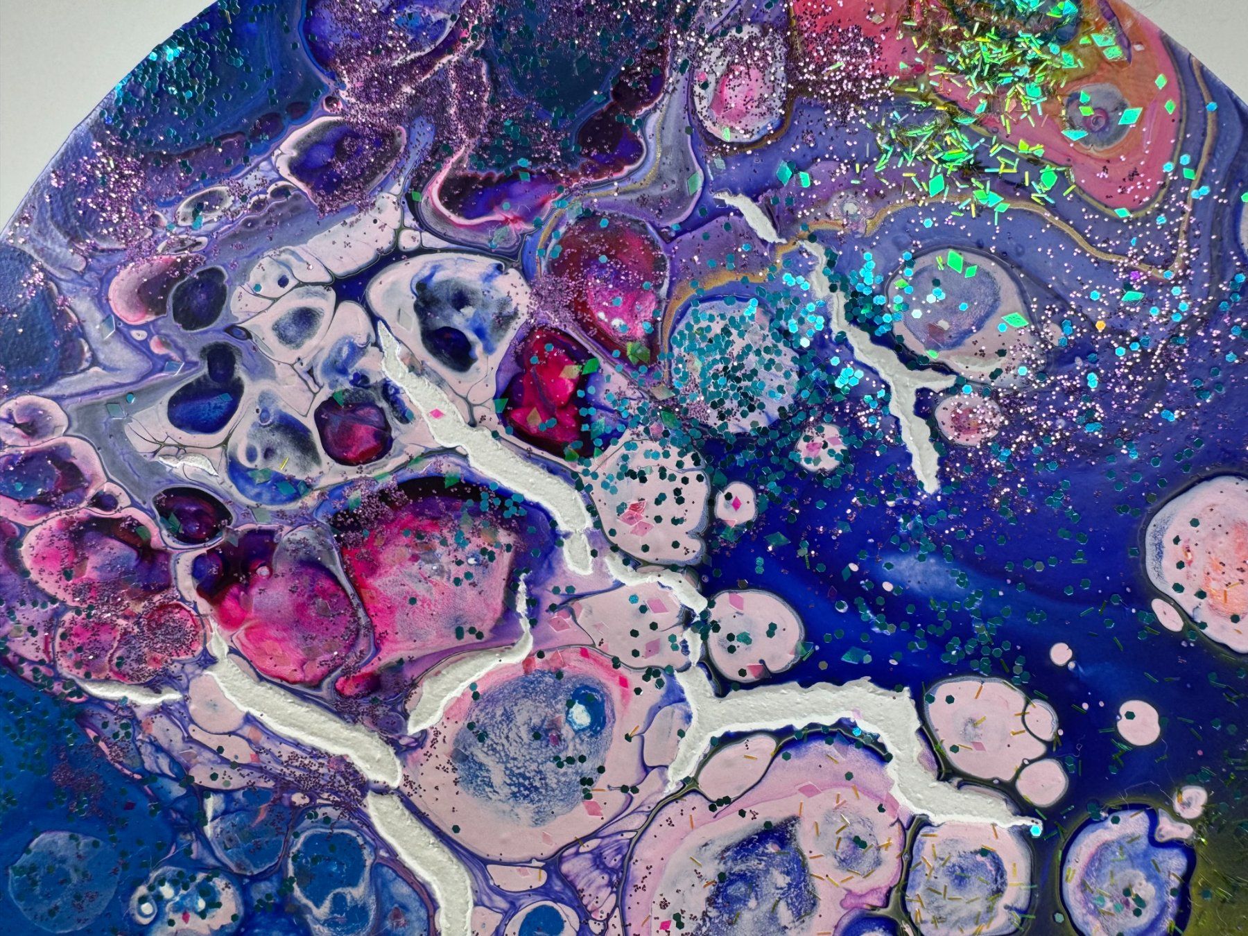 Gemälde: Acryl-Flüssigmalerei, kreisförmig – Gebraucht aus Schlieren von MayaSheng1983 1