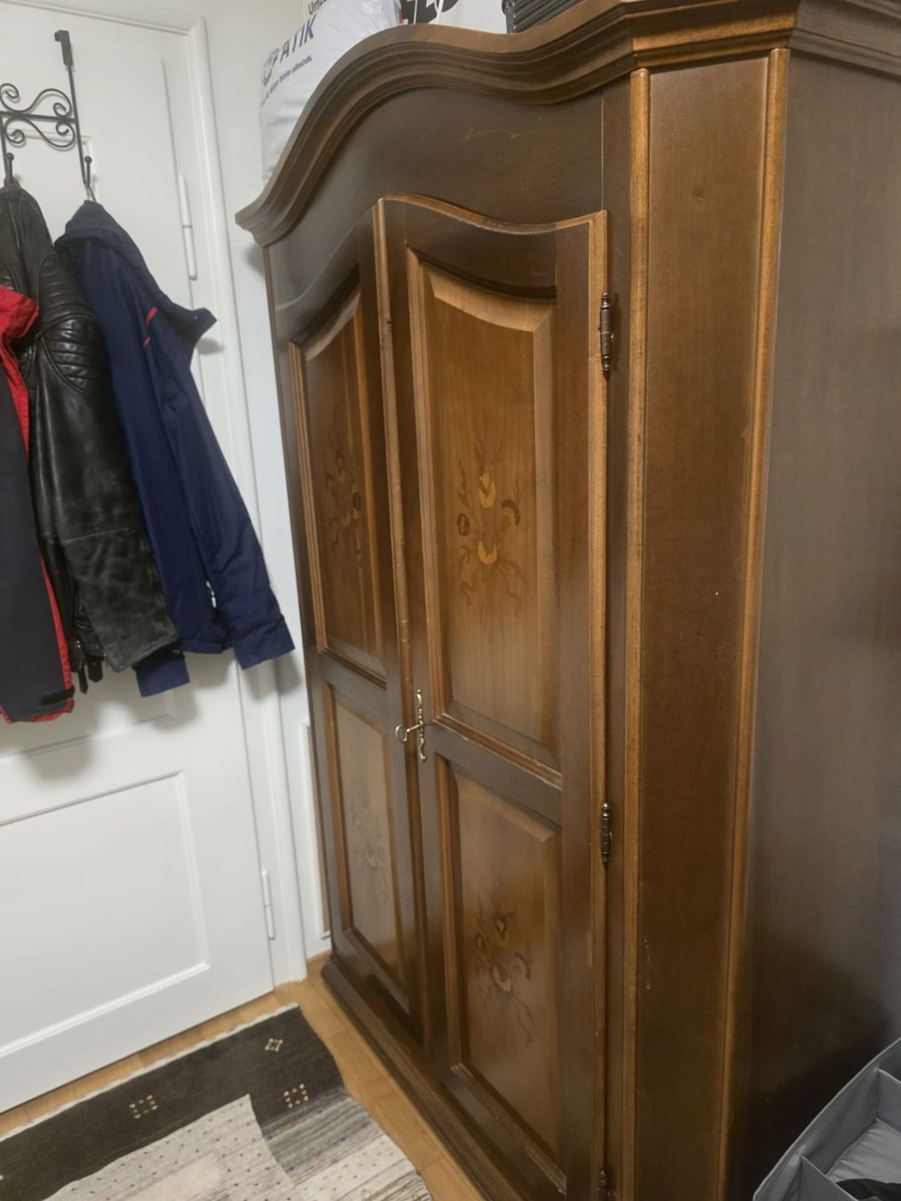 Armadi: HOLZ SCHRANK – Usato da LUZERN venduto da inf_vbt7 8