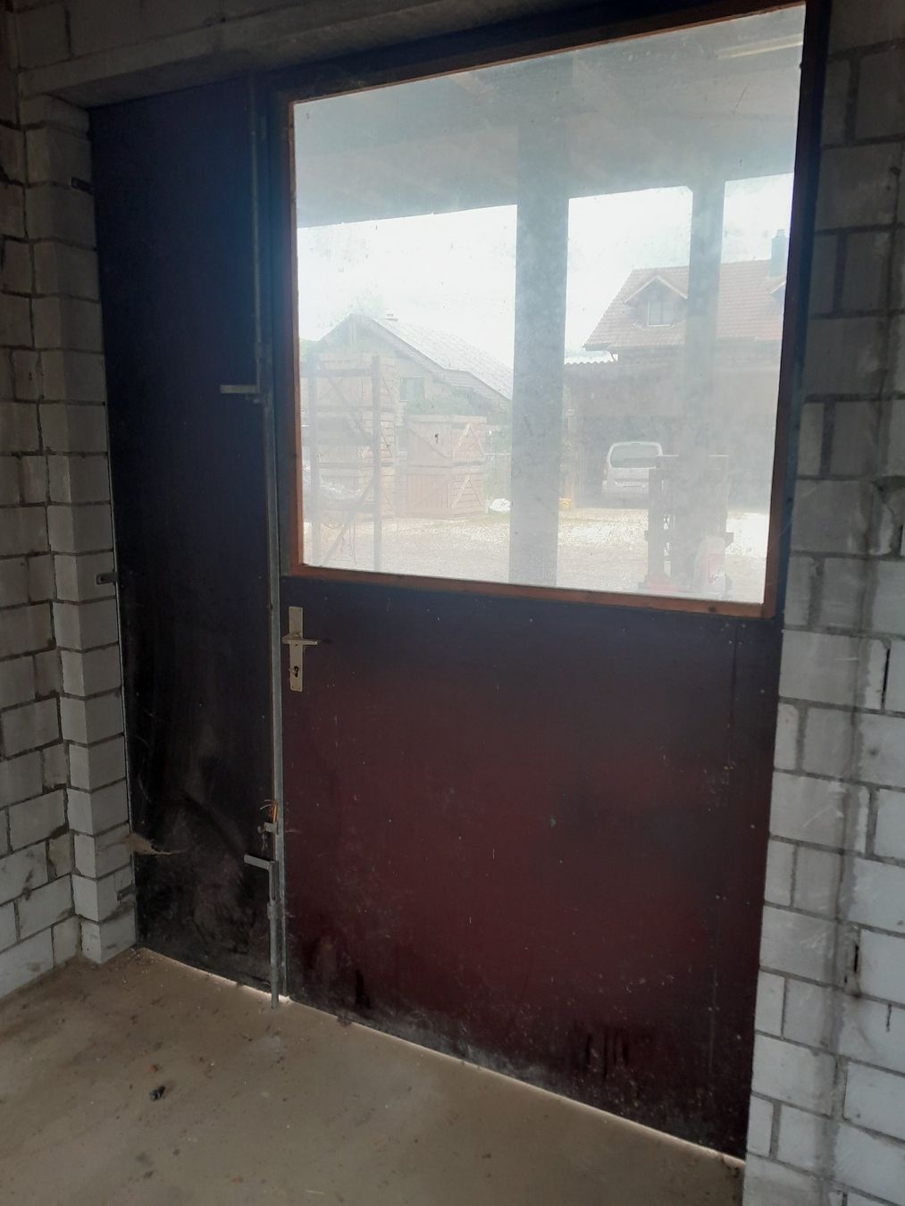 Porte: Massive 2-flüglige Tür mit Fenster – Usato da Utzenstorf venduto da Schleimi007 1