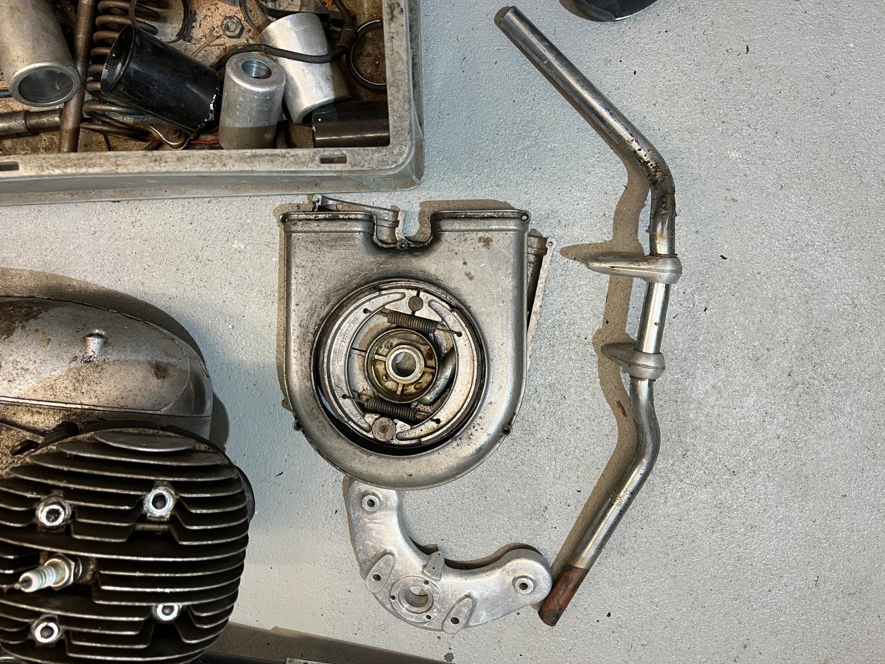 DKW Tutti i ricambio per moto: DKW RT 250/2 Motor und diverse Ersatzteile – Usato da Embrach venduto da Manu1976 6