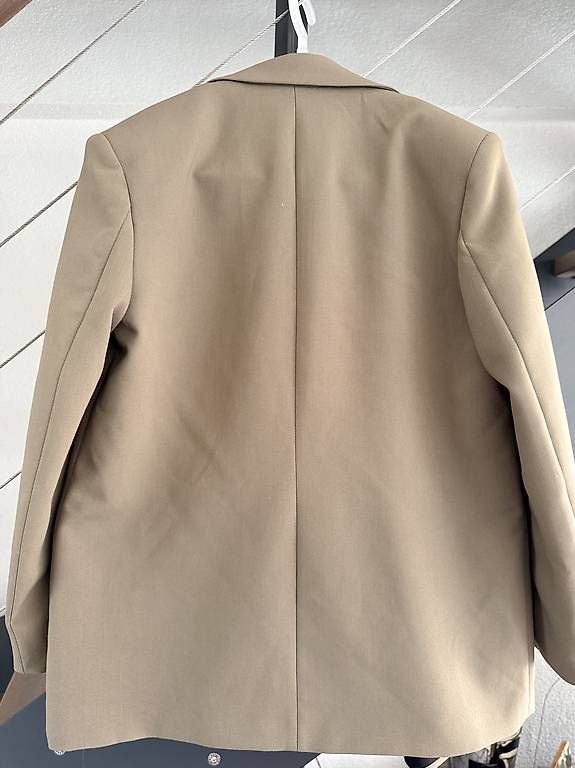 Zara Giacche: Blazer Zara vert olive taille M – Usato da Vétroz venduto da est_xyr5 1