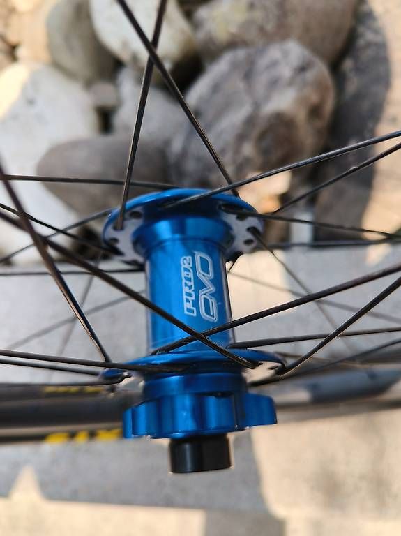 Ersatzteile: MTB Carbon Laufradsatz 27.5 Zoll – Gebraucht aus Dübendorf von JonnyM 2