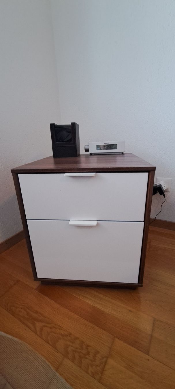 Comodini: Nachttisch – Usato da Bubikon venduto da Tempelrider