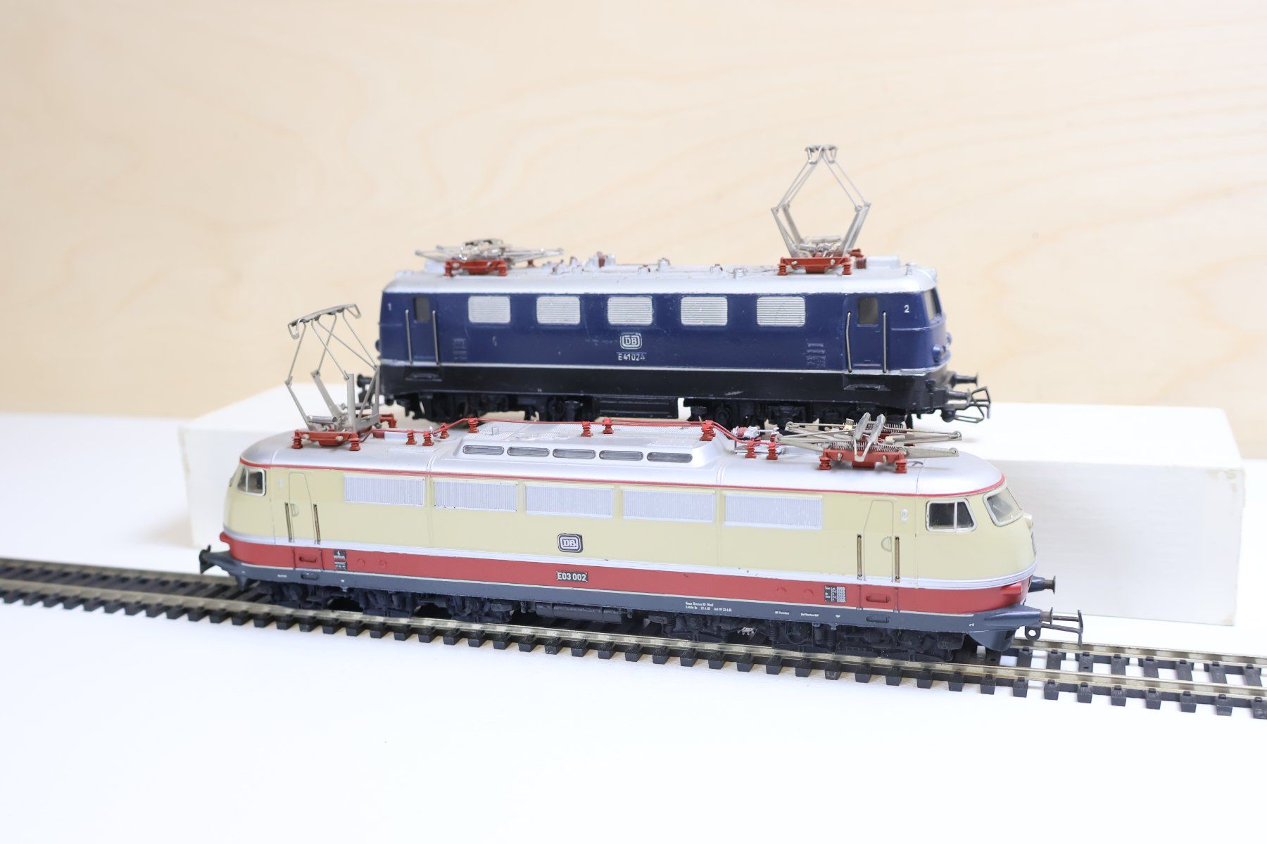 Märklin Modelleisenbahnen: Märklin TEE E03 E-Lok + DB E-Lok E41 - H0 AC – Gebraucht aus Winterthur von Monstera 4