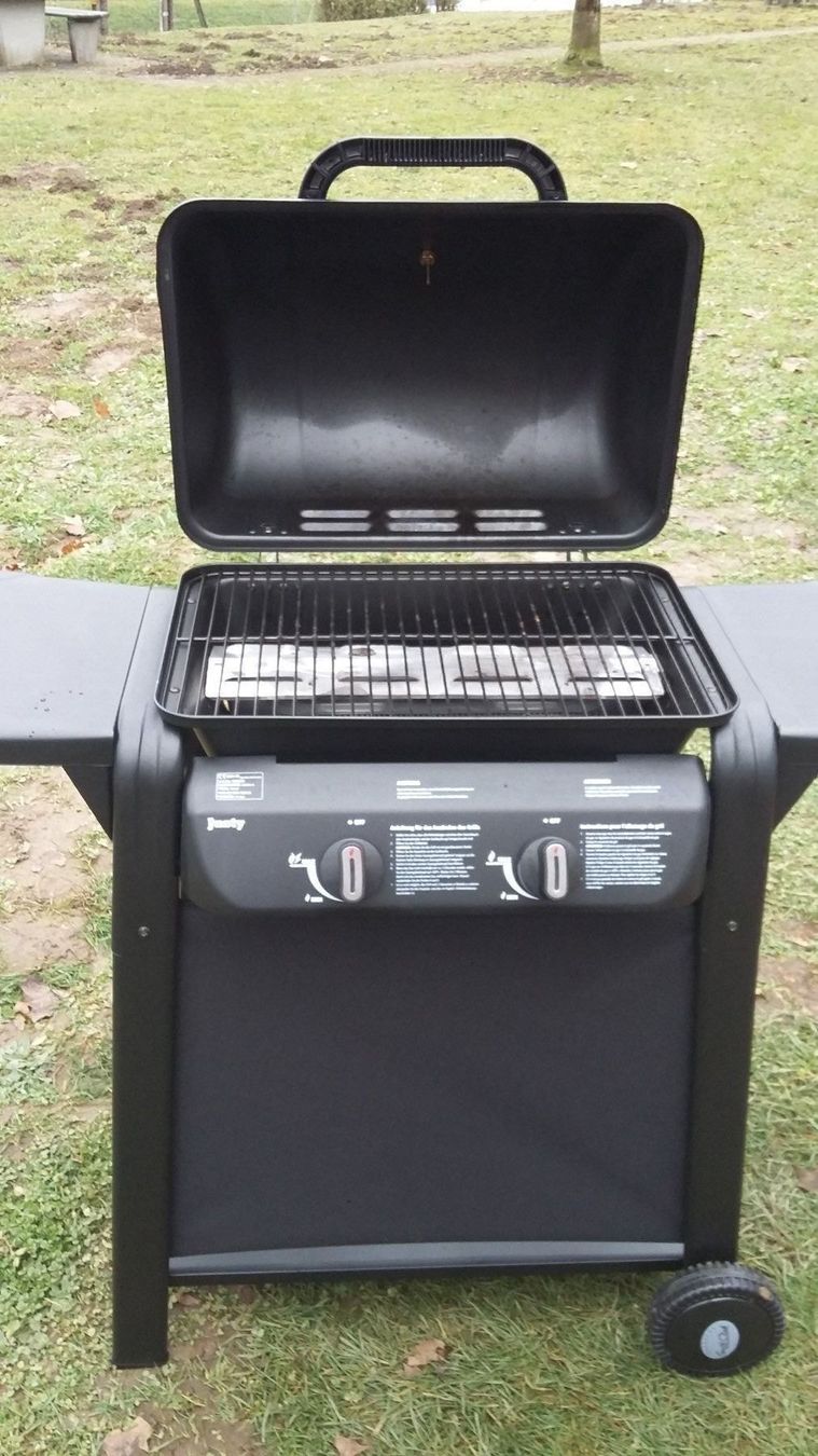 Griglie: Gas Grill Justy wenig gebraucht – Usato da Kriens venduto da Allerhand5 2