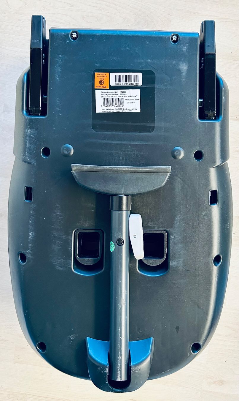 Seggiolini per auto: Babyschale Auto inklusive ISO-FiX Station – Usato da Riedholz venduto da Abendsonne 8